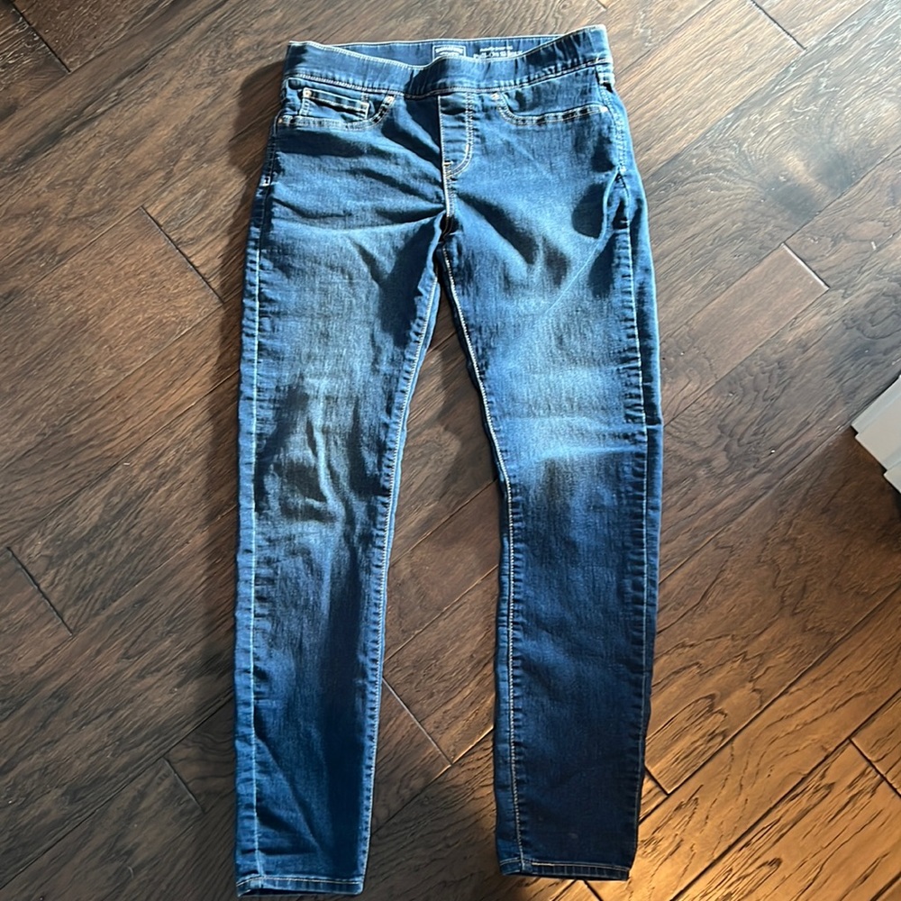 Levi Strauss gold signature totally shaping pull on skinny jeans
